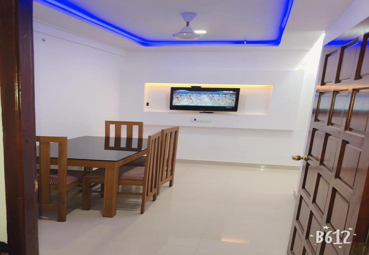 Phils' Residency & Banquets Hotel Kochi Eksteriør billede