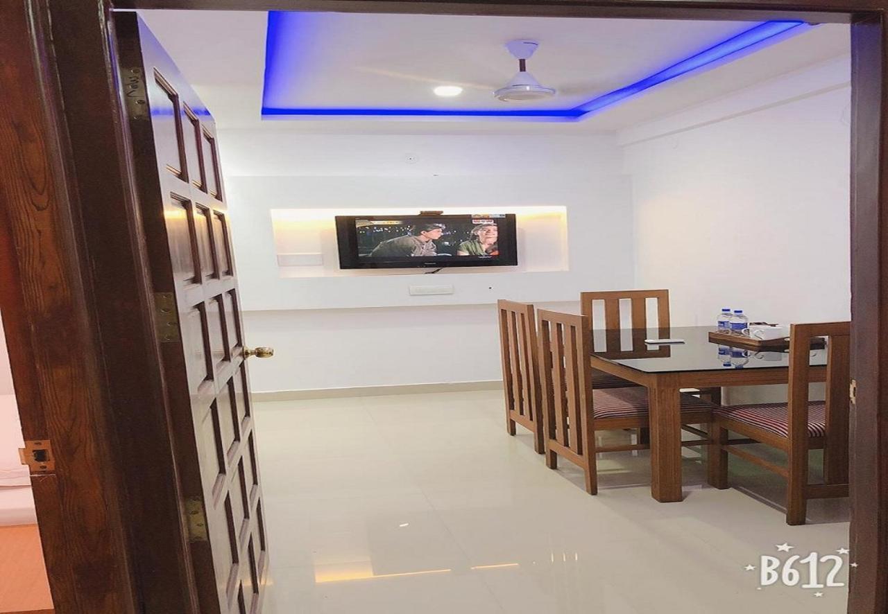 Phils' Residency & Banquets Hotel Kochi Eksteriør billede