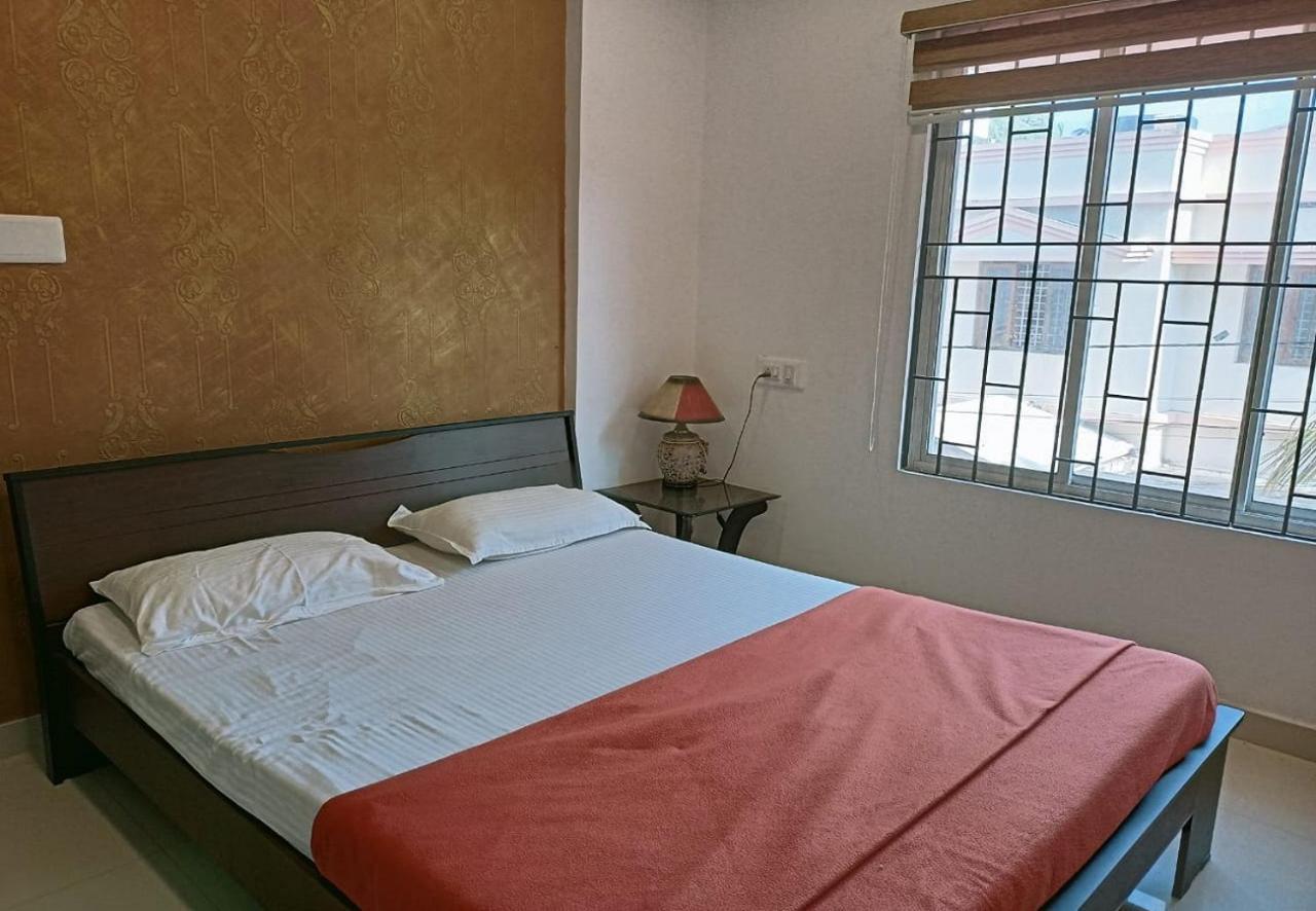 Phils' Residency & Banquets Hotel Kochi Eksteriør billede