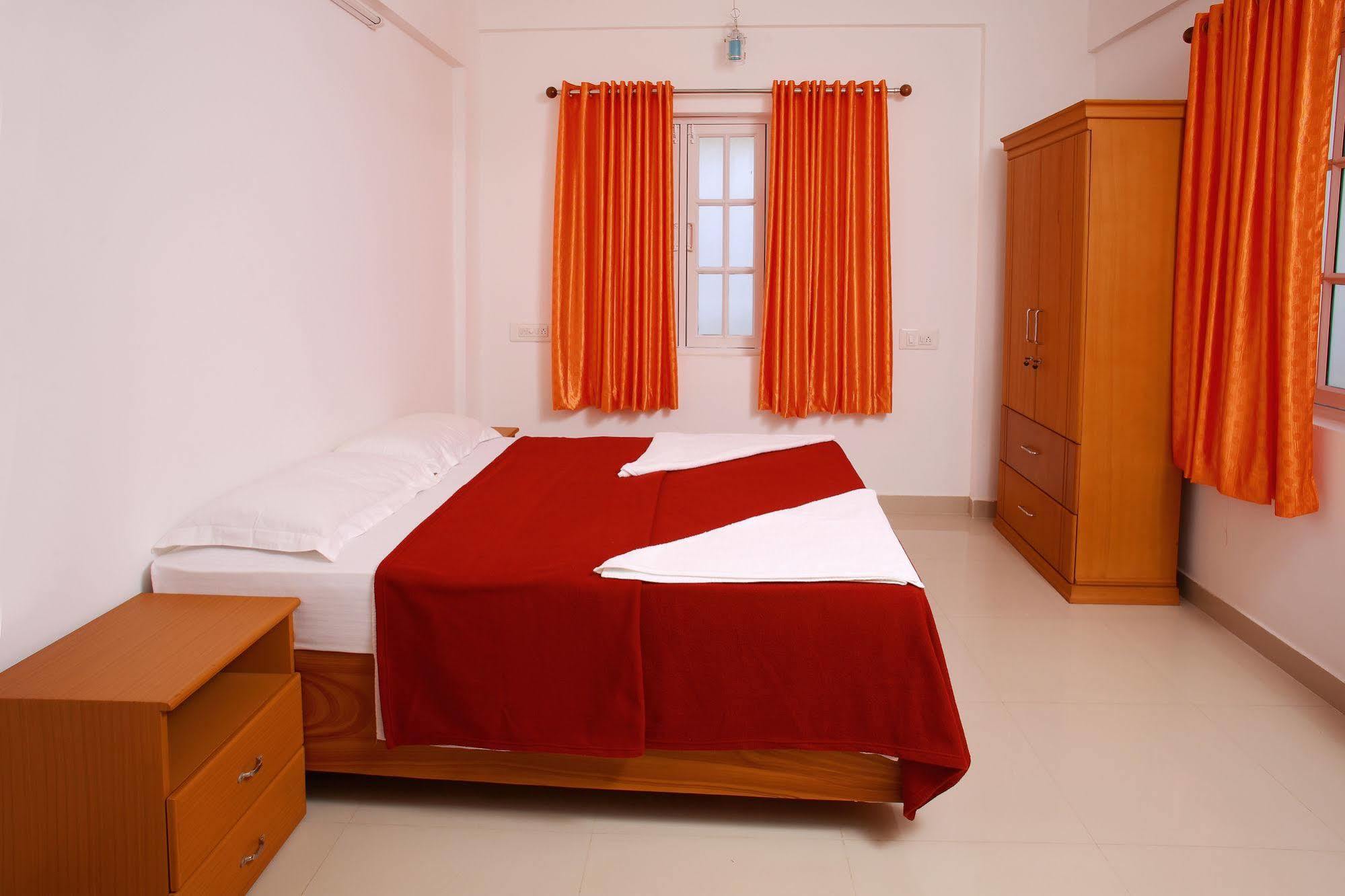 Phils' Residency & Banquets Hotel Kochi Eksteriør billede
