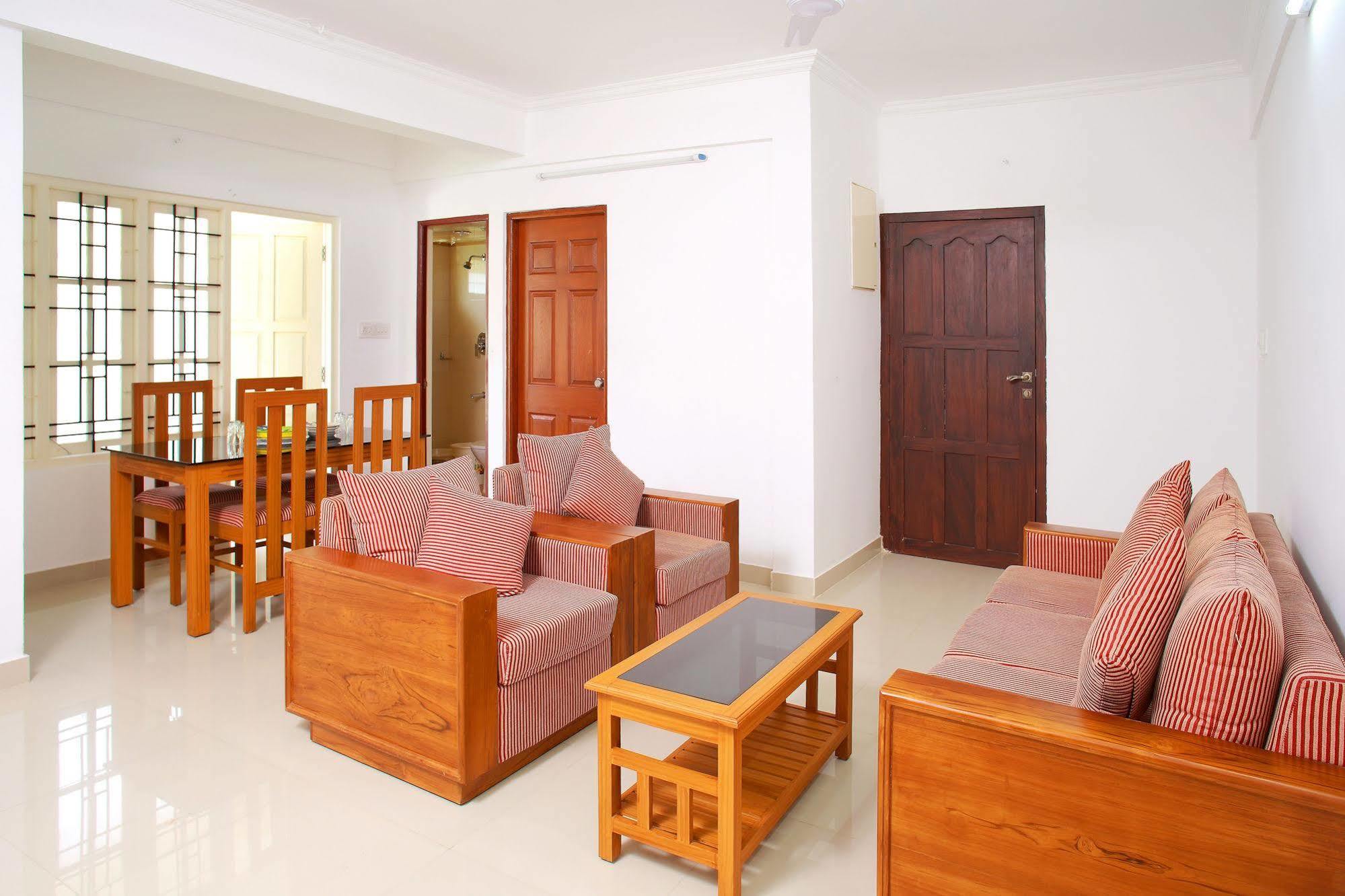 Phils' Residency & Banquets Hotel Kochi Eksteriør billede